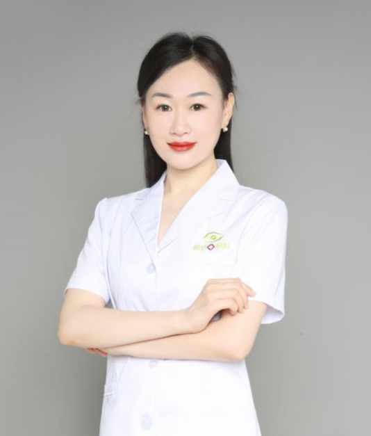 王 靖