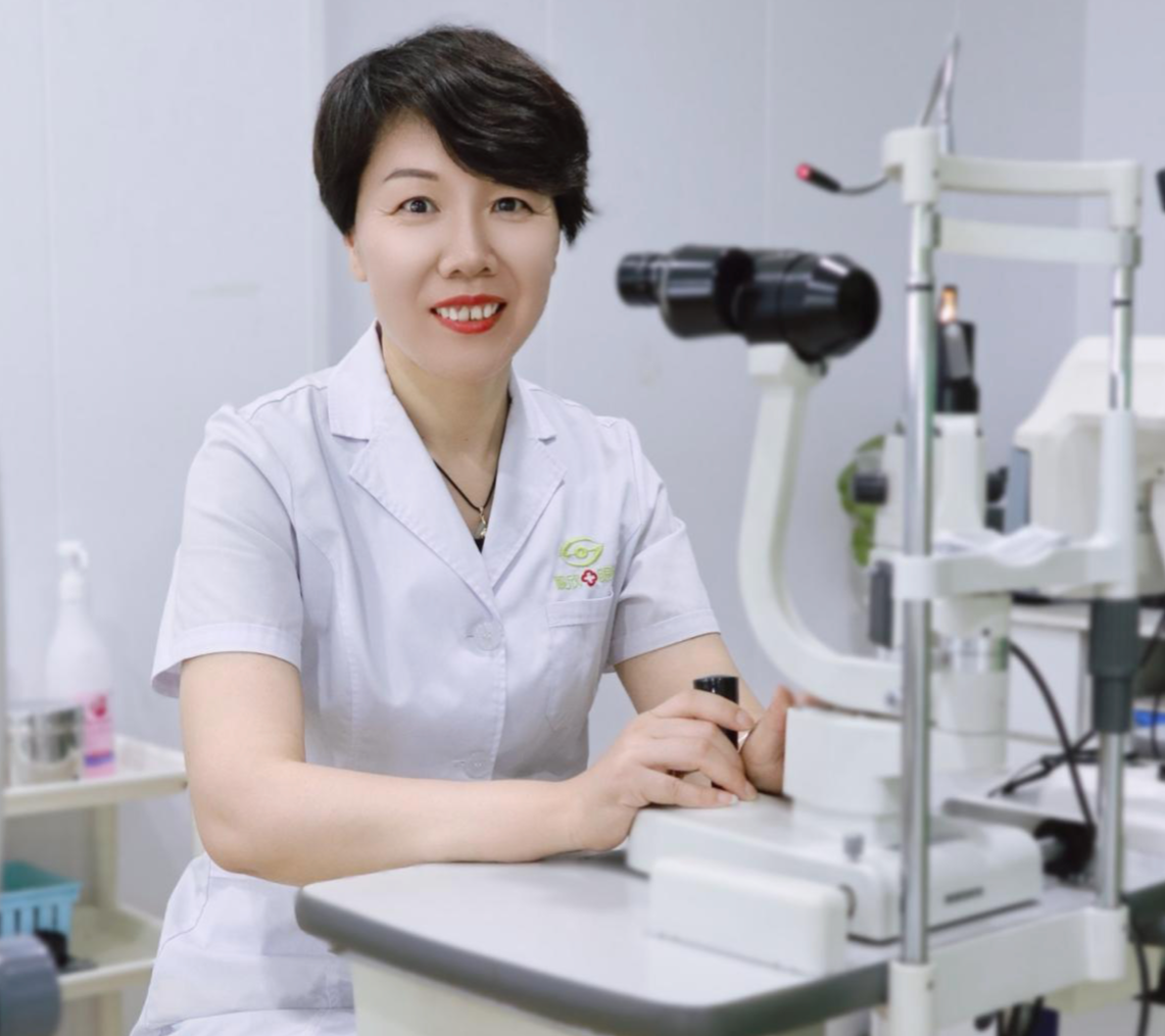 杨 丽